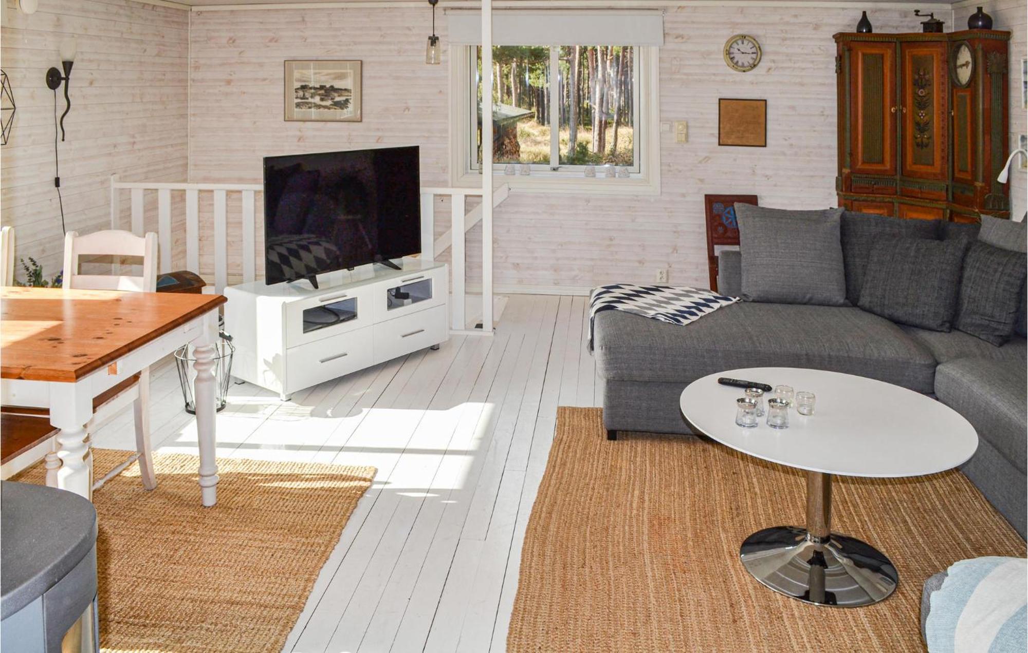 Gorgeous Home In Borrby With Wifi 외부 사진