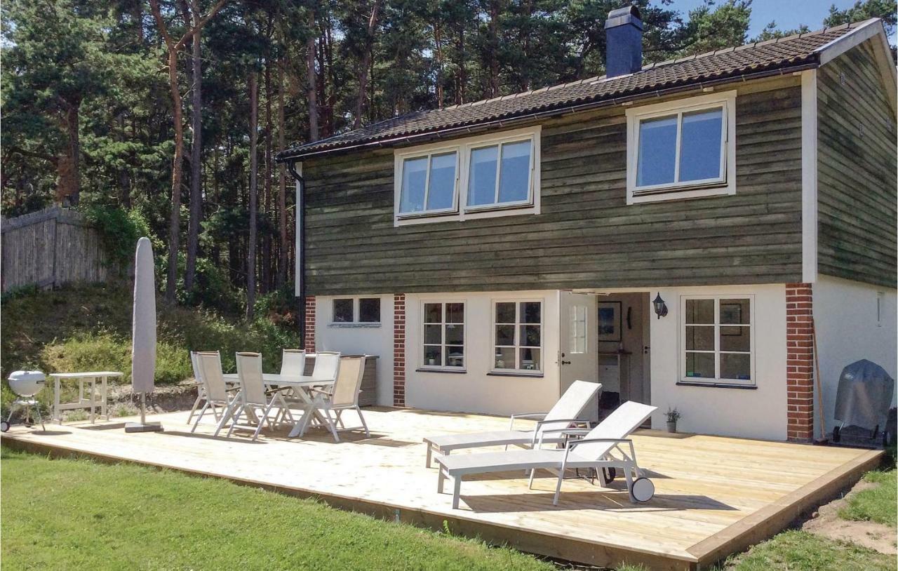 Gorgeous Home In Borrby With Wifi 외부 사진